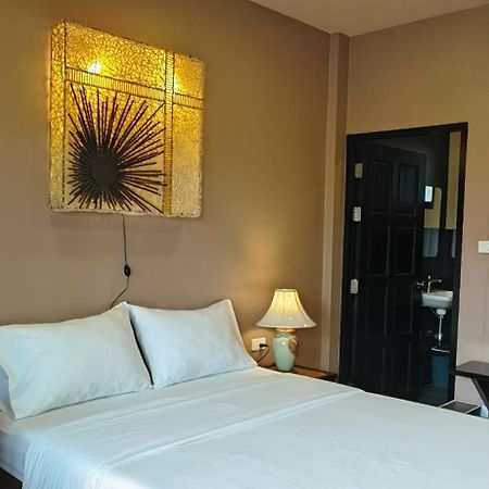 Hoh Guesthouse 치앙마이 외부 사진