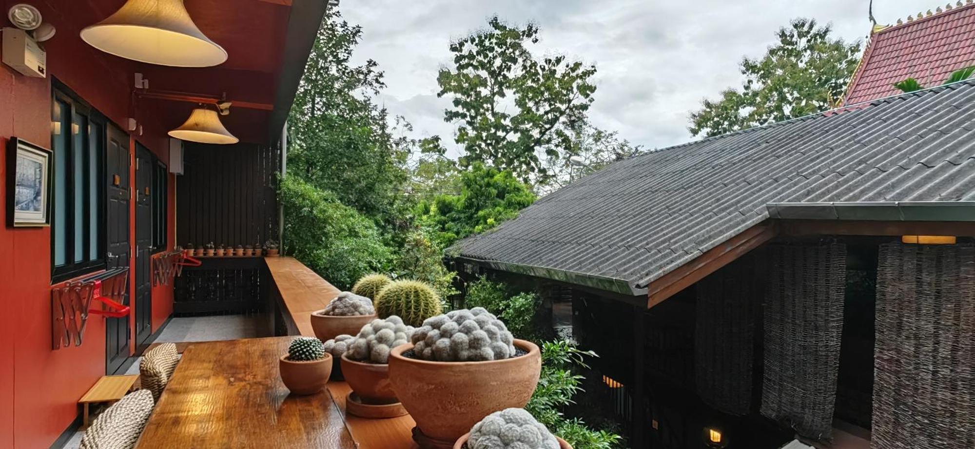Hoh Guesthouse 치앙마이 외부 사진