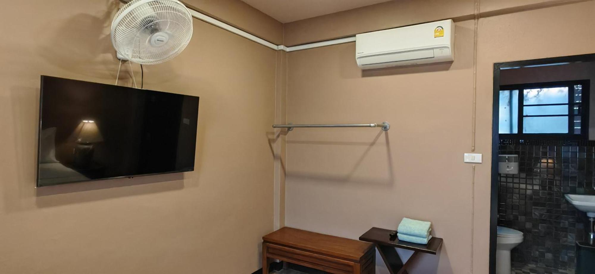 Hoh Guesthouse 치앙마이 외부 사진